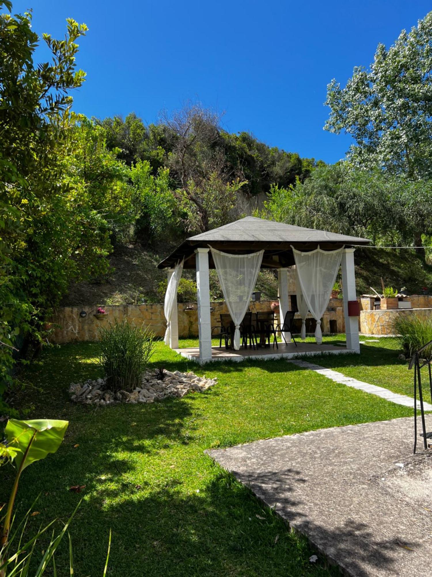 Apartment Armonia & Perivolion